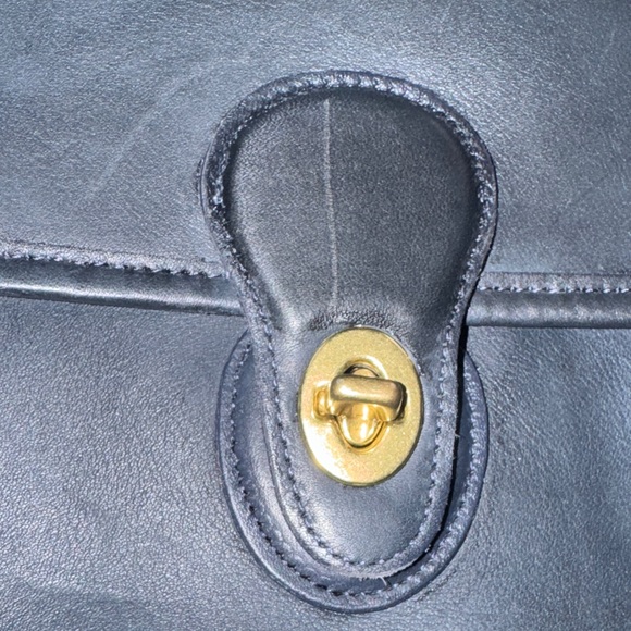 Vintage Coach Willis Bag 9927 (Make that Offer!) - Picture 8 of 15